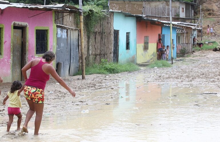 MTPE/ Lluvias afectan a población en Tumbes