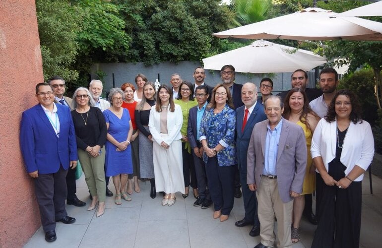 Representantes de siete países latinoamericanos se dieron cita en Santiago para abordar un desafío crucial: fortalecer las políticas de Recursos Humanos para la Salud (RHS). 