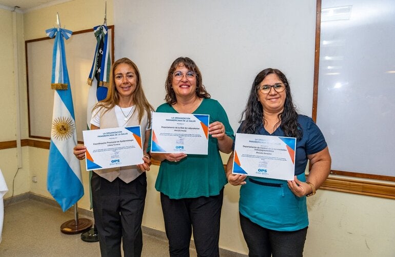 FotFoto de entrega de certificados