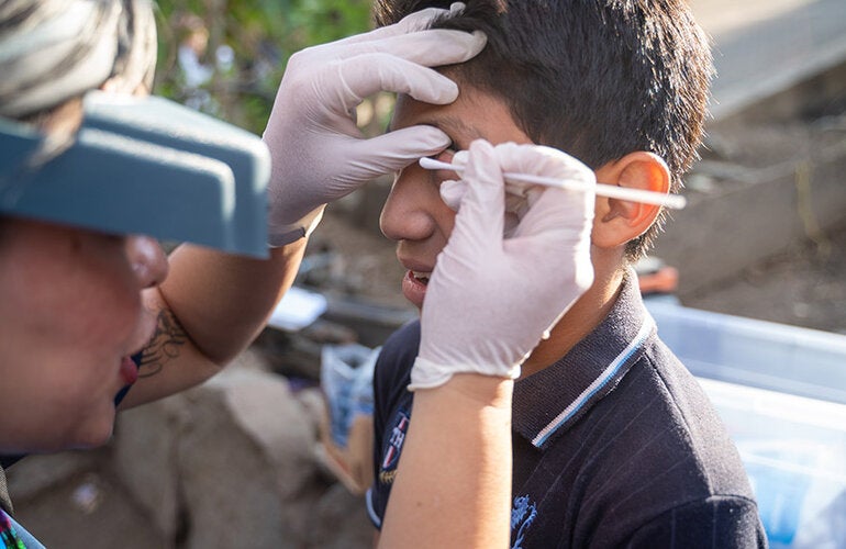 Trabajadores de la salud de seis países fortalecieron sus capacidades para la eliminación del tracoma en la Región de las Américas