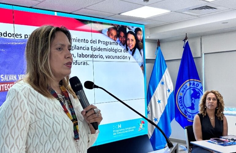 Jefa del PAI inaugura taller ERRA-inmunización