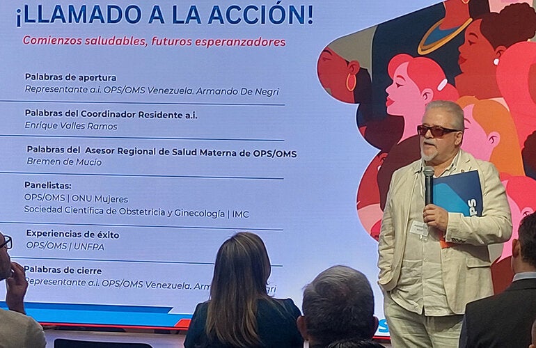 Armando De Negri, Representante Adjunto de OPS en Venezuela, abrió y cerró el foro sobre salud materna y neonatal