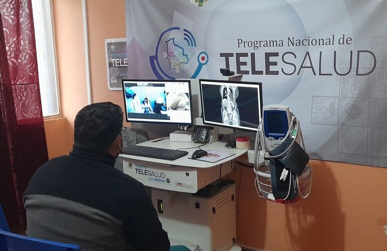 atencion remota telesalud Bolivia