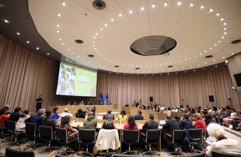 mesa de abertura oficina