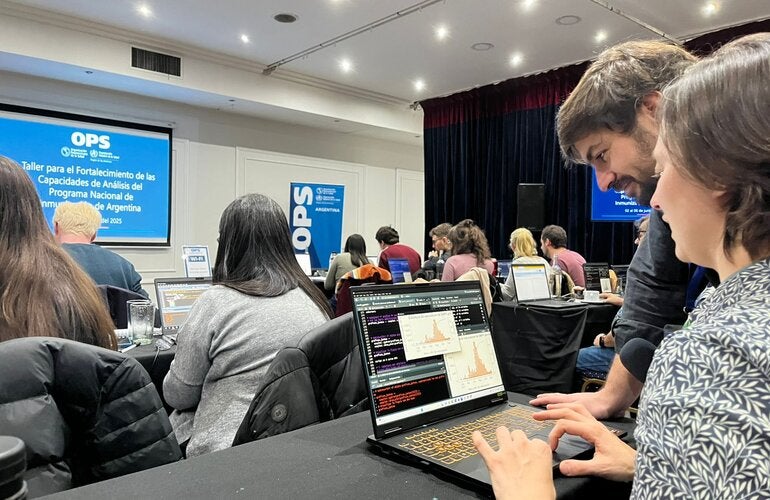 Foto de un momento de la capacitación práctica