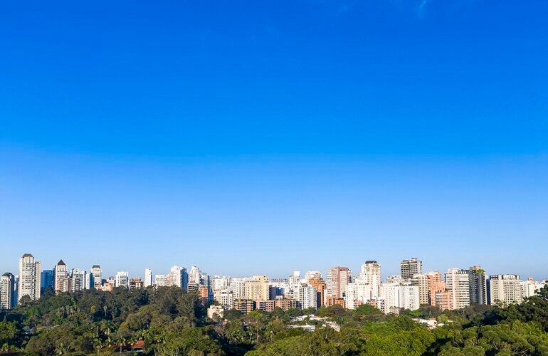 Cielo azul sobre Sao Paulo