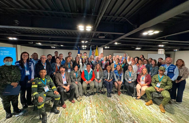 Grupo de participantes de la taller de preparacion sectorial y el analisis de riesgo de salud y desastres