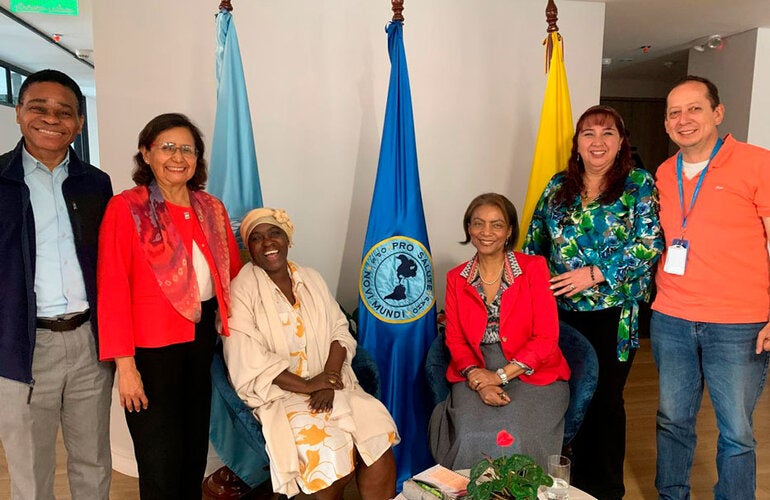 panel participante y grupo apoyo audiovisual. Encabezado por la PWR y el ADMO