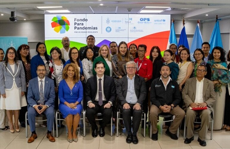 Grupo asistentes al lanzamiento del proyecto Fondo Pandémico en Honduras