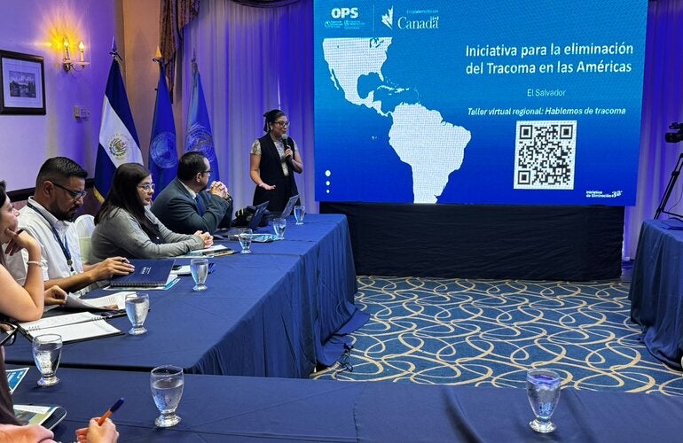 Comunicadores reciben taller sobre tracoma