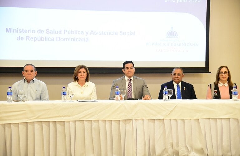 Autoridades de salud y OPS apoyan en evaluación nacional del Programa Ampliado de Inmunización 