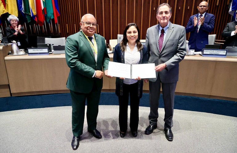 PAHO has honored Dr. July Esther Caballero Peralta of Peru with the PAHO Award for Health Services Management and Leadership 2025.