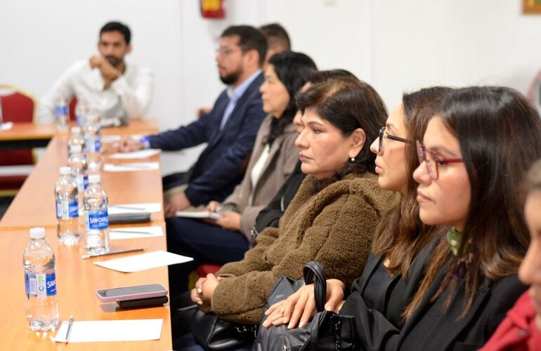 personal del primer nivel de atención de salud durante taller de capacitación