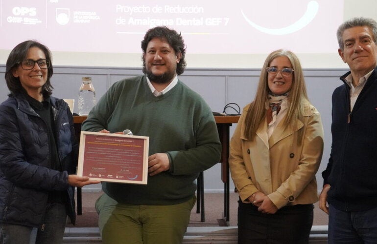 Reconocimiento Facultad Odontologia URY