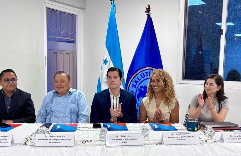 autoridades en foro salud mental