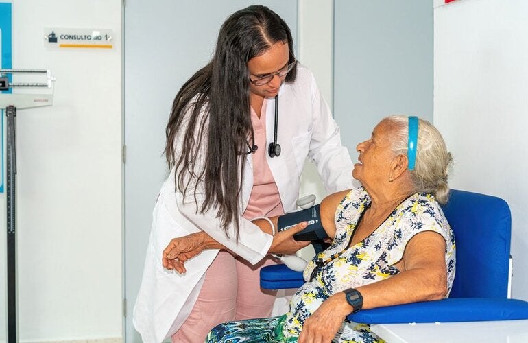 hipertension mujer clinica