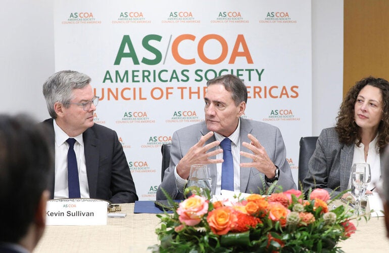 Director Dr. Jarbas Barbosa met on Wednesday October 1 with members of the Council of the Americas’ Healthcare Series leadership group and with health authorities from Argentina, Brazil, the Dominican Republic, Guyana, and Panama to advocate for stronger cooperation in health financing and security.