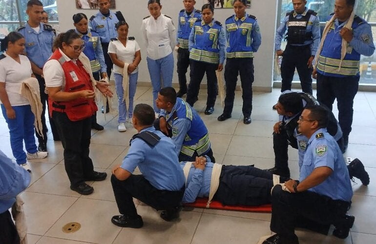 práctica de primeros auxilios comunitarios