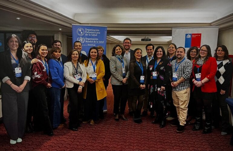 Durante tres días, equipos técnicos de las SEREMI, Servicios de Salud, el Instituto de Salud Pública (ISP), el Departamento de Inmunizaciones del MINSAL y la OPS/OMS trabajaron en conjunto para delinear el Plan Nacional de Inmunizaciones al 2030, en respuesta a los desafíos detectados mediante una herramienta de monitoreo regional aplicada por la OPS.