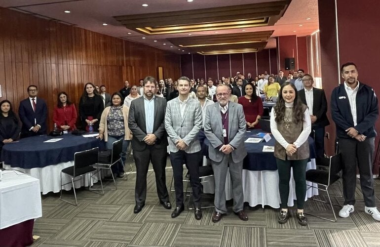 Autoridades inauguran reunión sobre polio