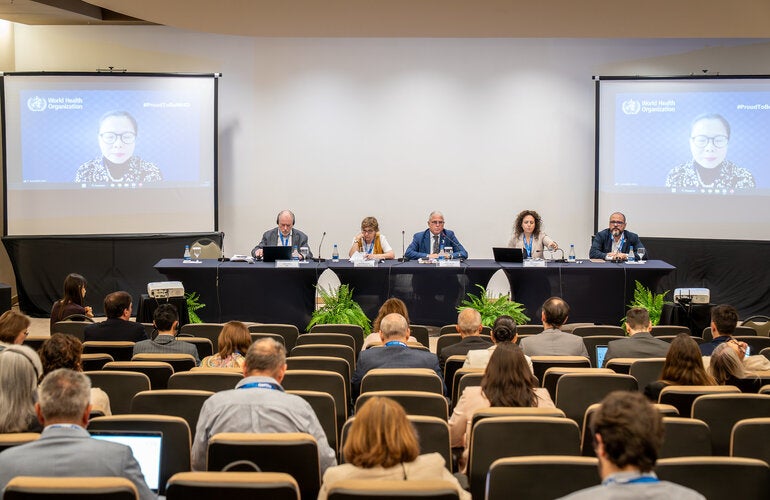 OPS fortalece la colaboración regional para la I+D y producción de vacunas y otras tecnologías sanitarias de base ARNm en América Latina y el Caribe 