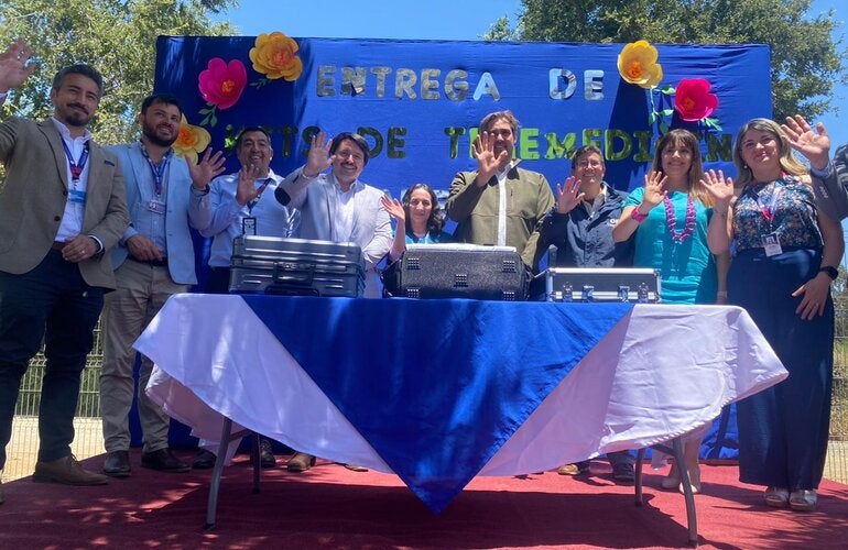 El proyecto Comunidades Conectadas no solo entrega tecnología, sino también conectividad gratuita y alfabetización digital en espacios comunitarios estratégicos en Ñuble y La Araucanía