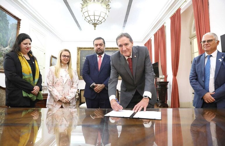 Ato de assinatura do novo acordo