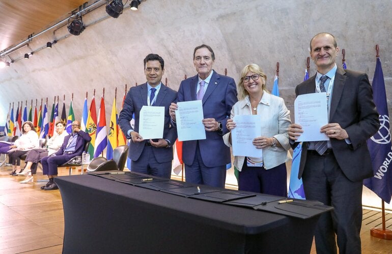 Firma URY alianza APS