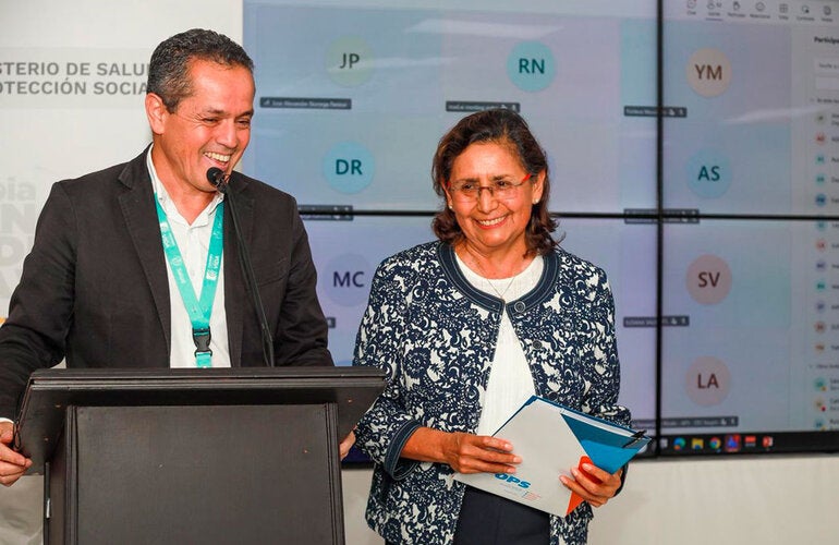 Dra. Tambini en sesion de APS con el MSPS