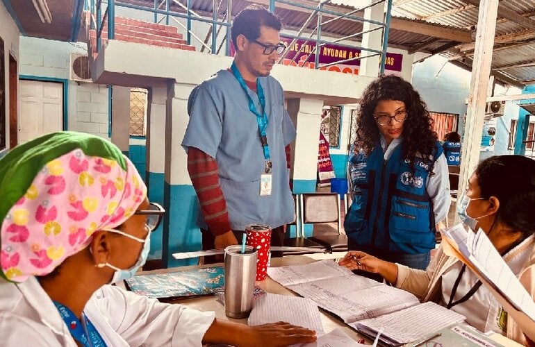 OPS visita establecimientos de salud