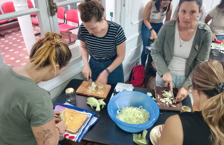 Comunidades impulsan talleres de alimentación saludable