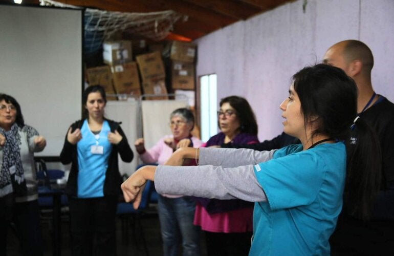 mujer haciendo ejercicios