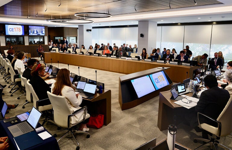 opening session room photograph