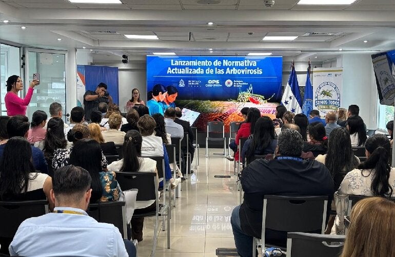 Vista del auditorio presentacion normativa dengue
