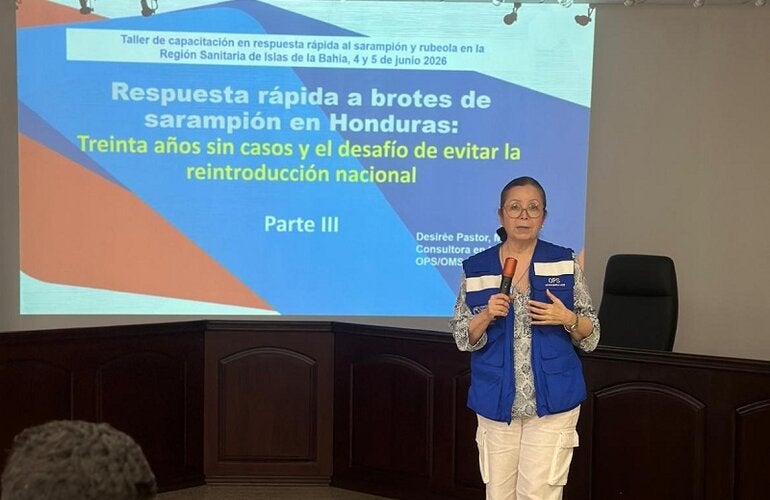 Experta de OPS presenta en taller de respuesta rápida a brotes de sarampiónn