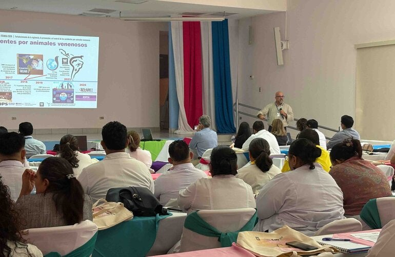 Nicaragua refuerza el abordaje integral de los envenenamientos por animales venenosos con apoyo técnico de PANAFTOSA-OPS