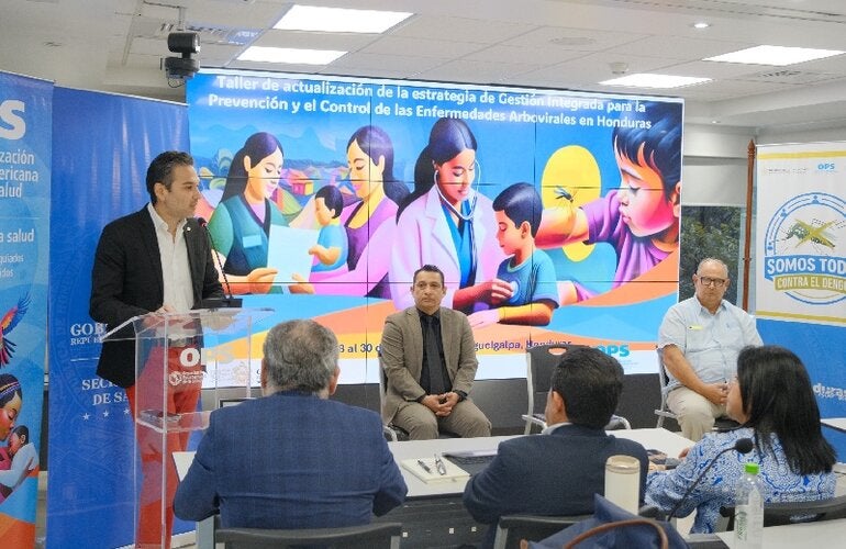 Autoridades en inauguracion del taller EGI-Arbovirosis