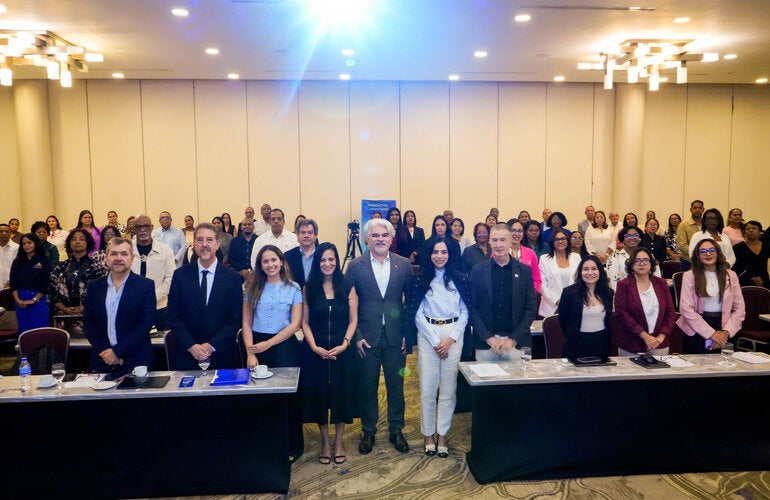 República Dominicana fortalece acciones para avanzar hacia ambientes 100 % libres de humo de tabaco y otras emisiones