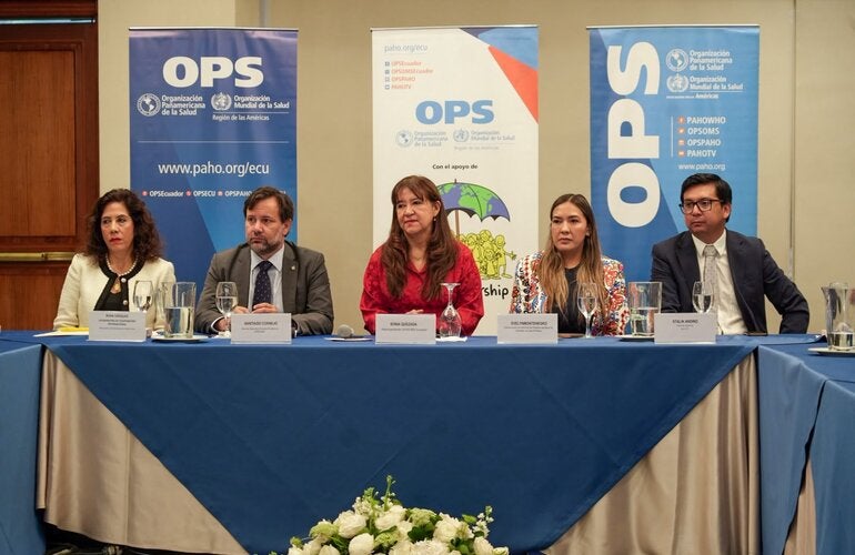 Autoridades del MSP, la Empresa Pública de Abastecimiento, Cancillería, la oficina país y la misión internacional de OPS/OMS participan en apertura de diálogo técnico