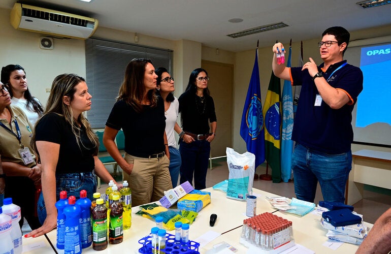 participantes de la SEAPPADI-RJ en el ejercicio práctico en PANAFTOSA 