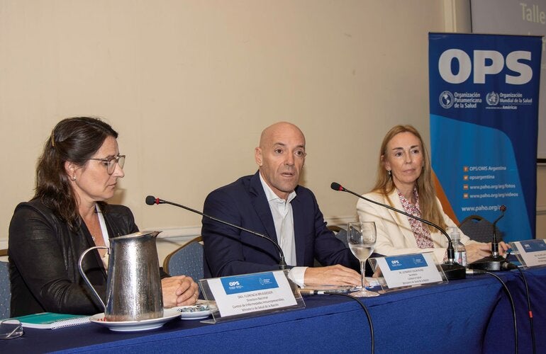 Foto de la apertura del taller con autoridades