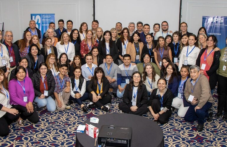 Foto grupal de los participantes.