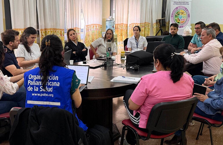 Equipos reunidos durante la visita de evaluación del sitio centinela en San Luis