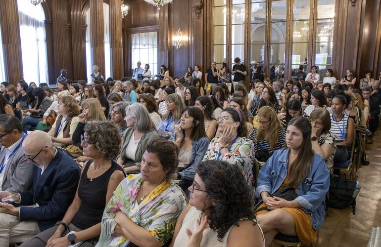 Con ciudad de Buenos Aires, OPS organizó congreso sobre el rol de la salud en la prevención y atención de la violencia contra infancias y adolescencias