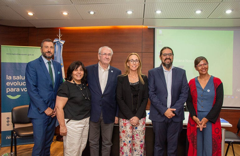 Autoridades de las distintas instituciones involucradas