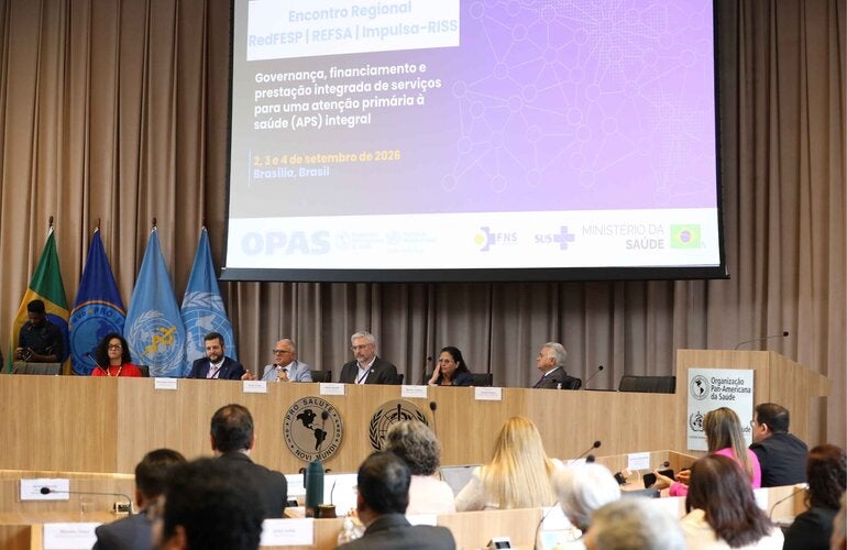 Autoridades en la apertura del encuentro regional de redes