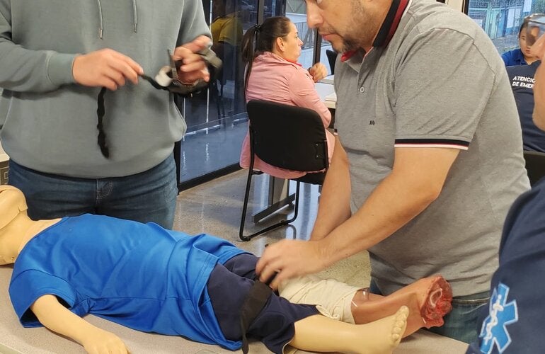 Participantes durante uno de los ejercicios