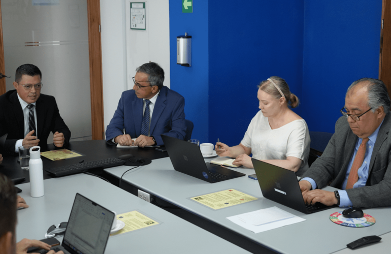 El viceministro de Salud Allan Mora durante su mensaje en la sesión inaugural