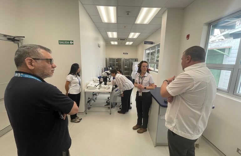 Participantes durante la visita a Inciensa