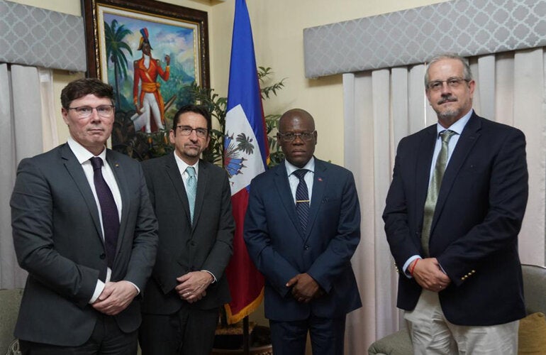 he Director of the Department of Health Systems and Services at the Pan American Health Organization (PAHO/WHO), James Fitzgerald, met with the Prime Minister of the Republic of Haiti, Joseph Jouthe